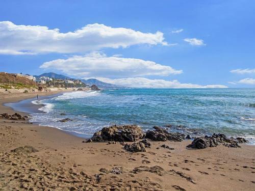 Comfortable Holiday Home Close To The Beach In La Cala De Mijas