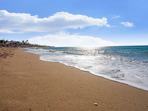 Comfortable Holiday Home Close To The Beach In La Cala De Mijas