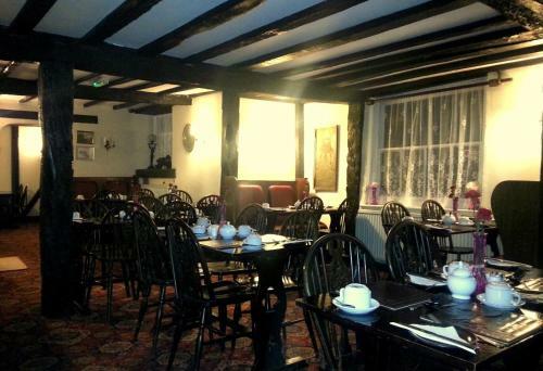 Riverside Hotel