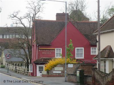Riverside Hotel