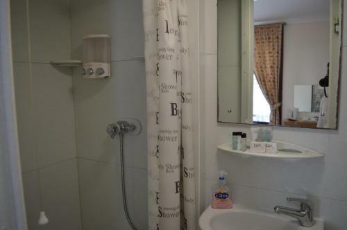 Hostal Globe Hotel