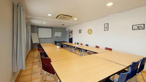 L'auberge Everhotel De Tarbes-ibos