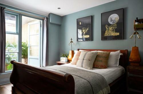 Artist Residence Hotel