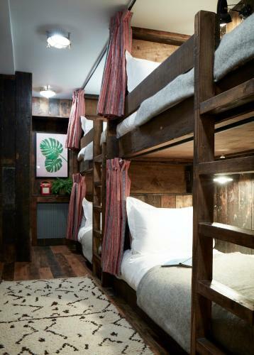 Artist Residence Hotel