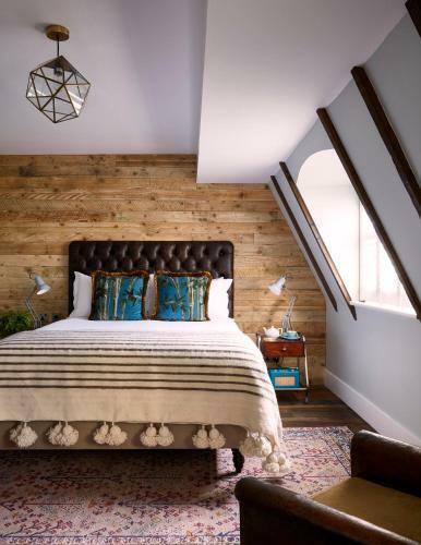 Artist Residence Hotel