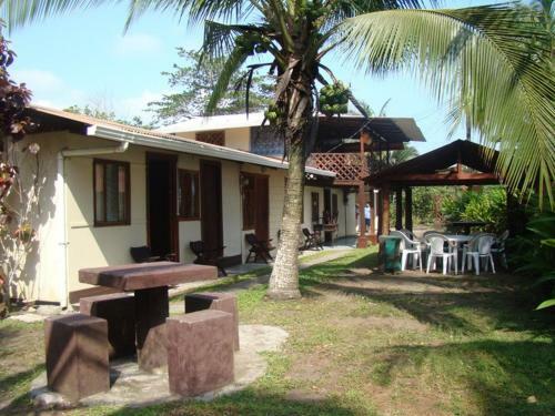 Hotel Cabinas Balcon Del Mar Tortuguero