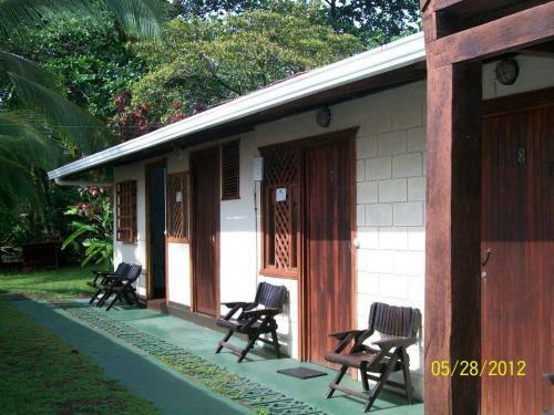 Hotel Cabinas Balcon Del Mar Tortuguero