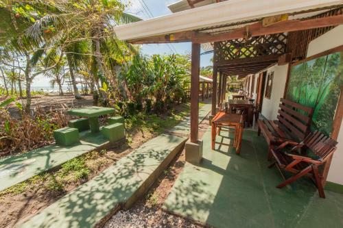 Hotel Cabinas Balcon Del Mar Tortuguero
