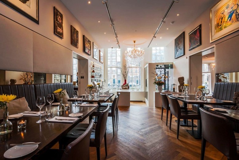 Ambassade Hotel