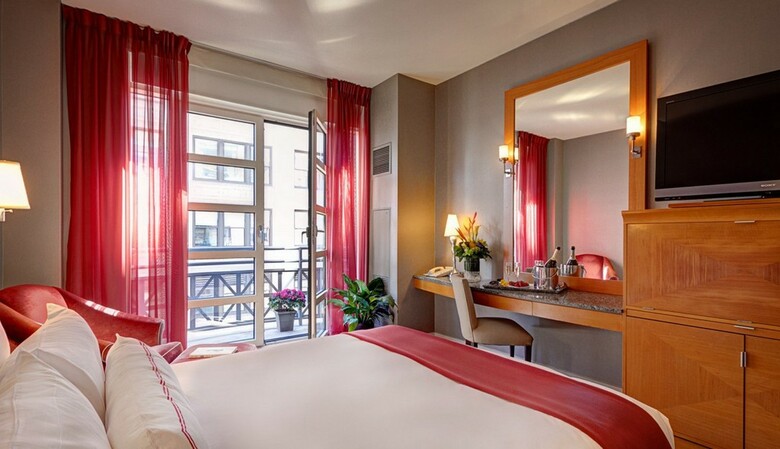 Hotel Giraffe