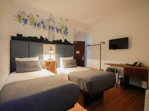 Hotel Azure