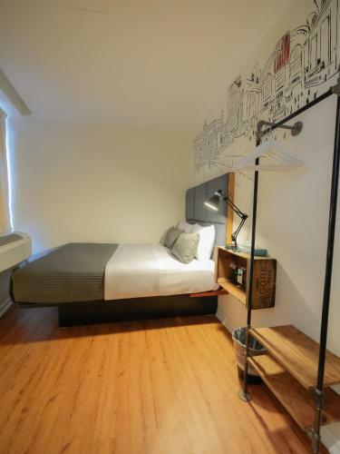 Hotel Azure