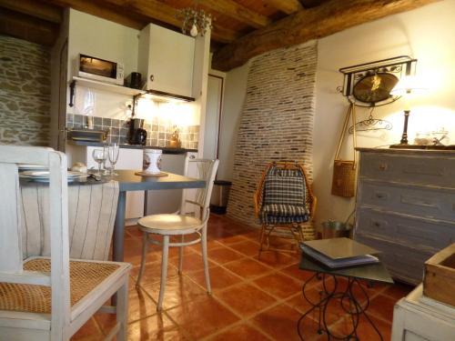 Bed & Breakfast Manoir De La Haute Pilais