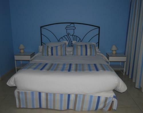 Hostal Chambre D'h�tes La Prade
