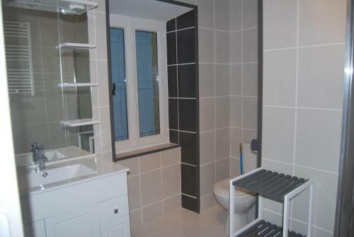 Hostal Chambre D'h�tes La Prade