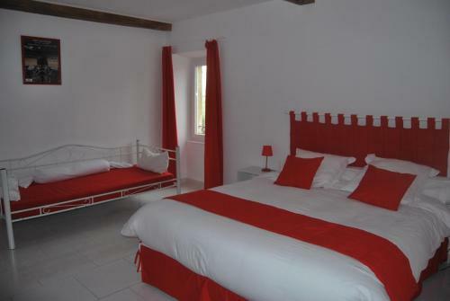 Hostal Chambre D'h�tes La Prade