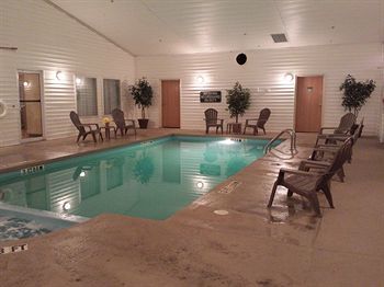 Hotel Gateway Inn & Suites