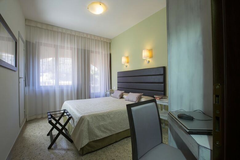 Hotel Alma Domus