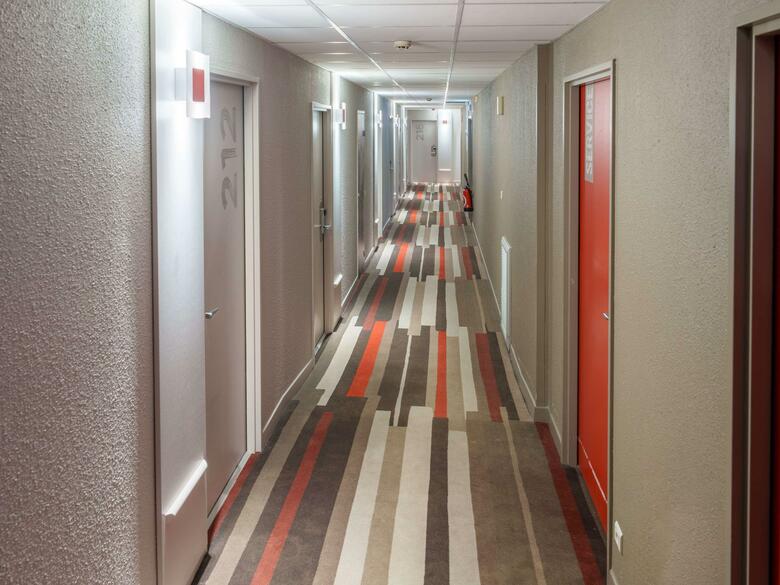 Hotel Ibis Saint Quentin Basilique
