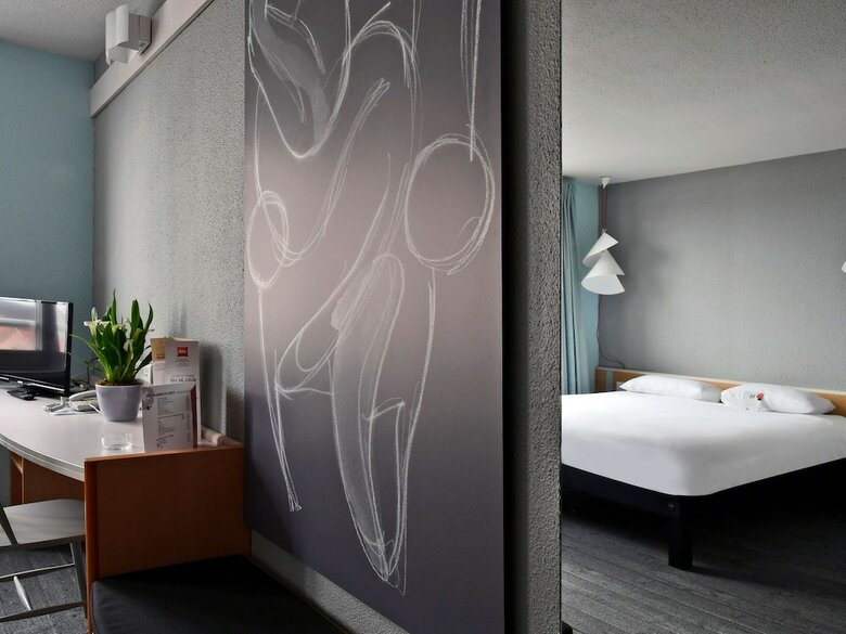 Hotel Ibis Saint Quentin Basilique