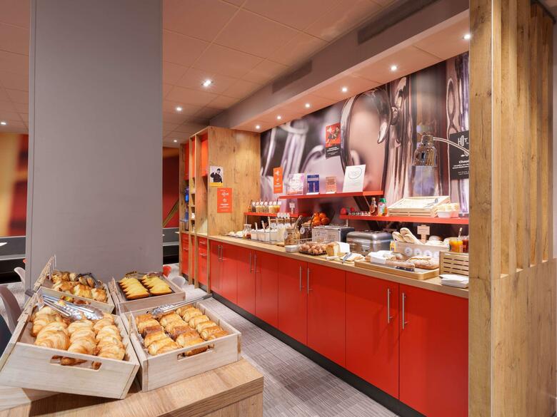 Hotel Ibis Saint Quentin Basilique