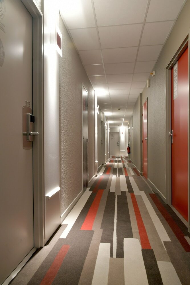 Hotel Ibis Saint Quentin Basilique