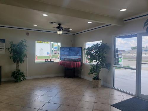 Motel Extend A Suites Victoria