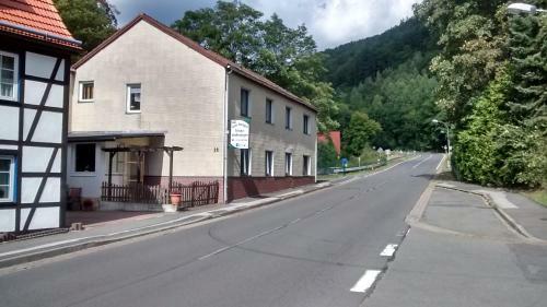 Low Budget Holiday Home Zorge