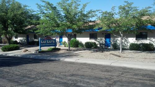 Lulu's Sleep Ezze Motel