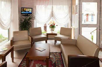 Royal Hotel
