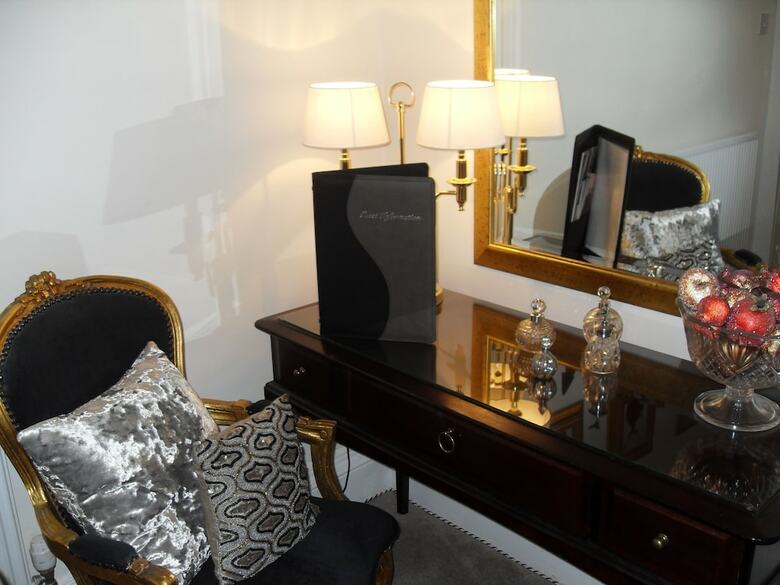 Jessop House - Bed & Breakfast