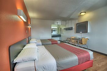 Motel 6 Lima