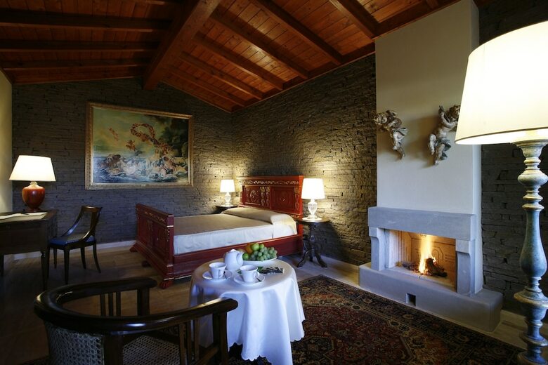 Hostal Castellinaria