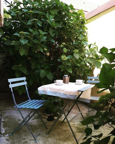 L'adele Bed & Breakfast