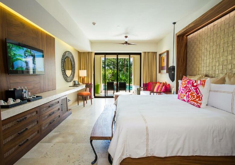 Hotel Secrets Excellence Riviera Ca
