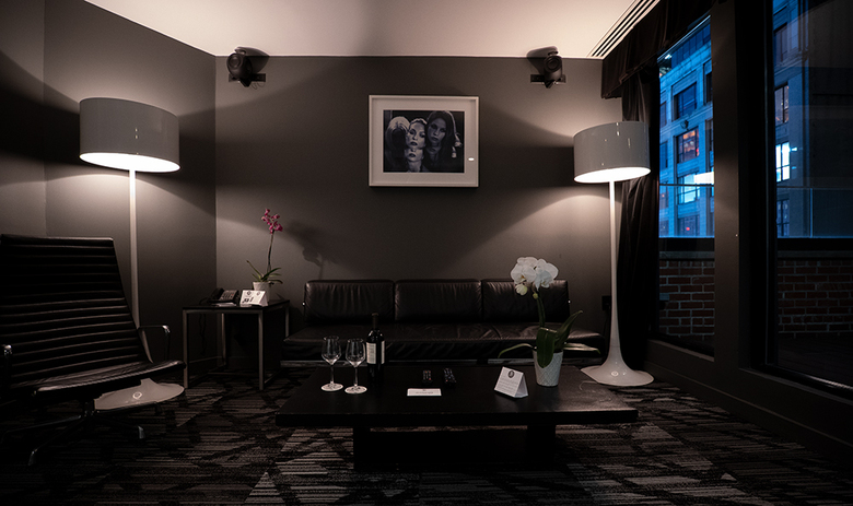 Hotel Night