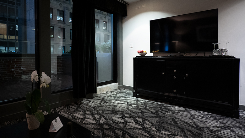 Hotel Night