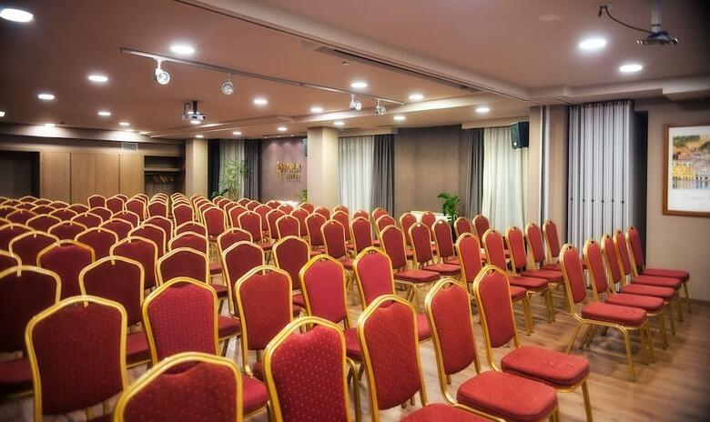 Mondial Hotel