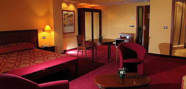 Mondial Hotel