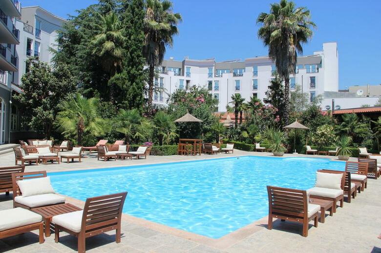 Rogner Hotel Tirana