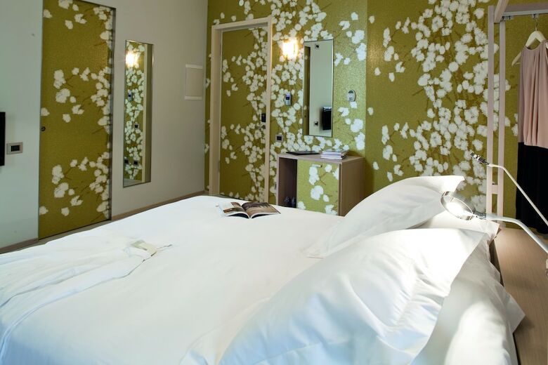 Nu Hotel