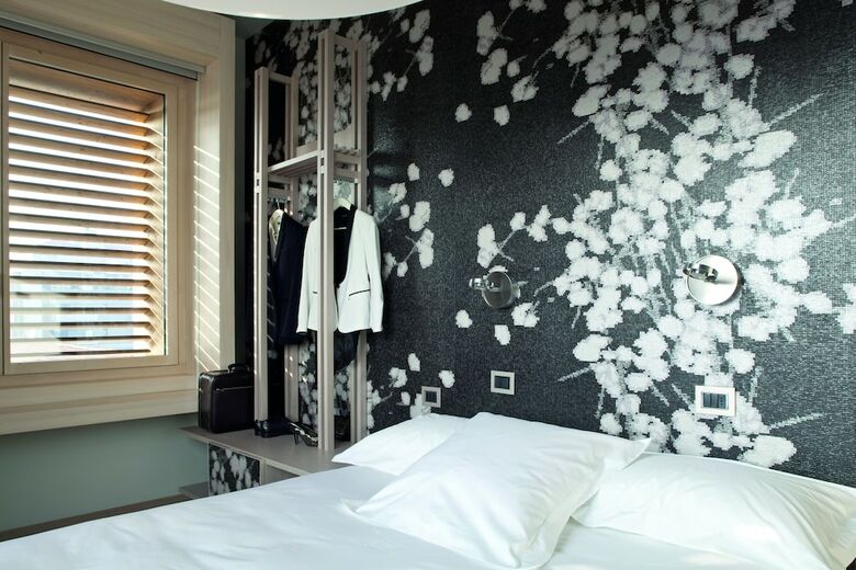 Nu Hotel