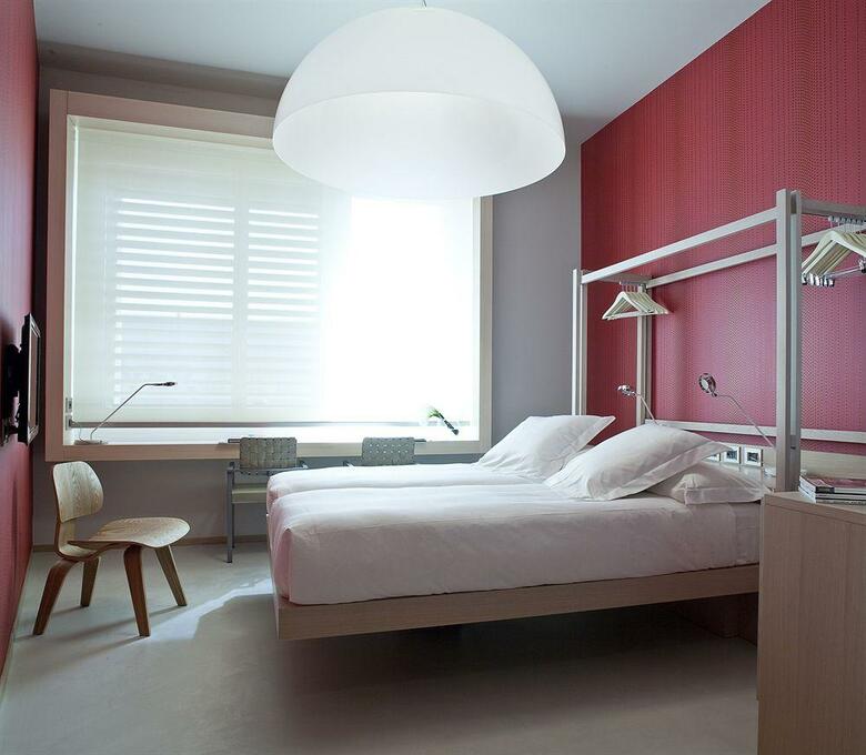 Nu Hotel