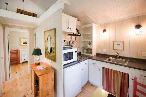 The Cottages At Cabot Cove