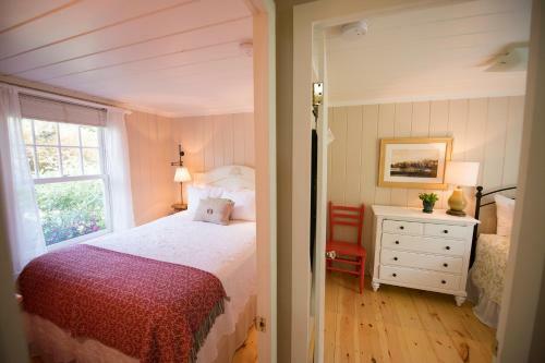 The Cottages At Cabot Cove