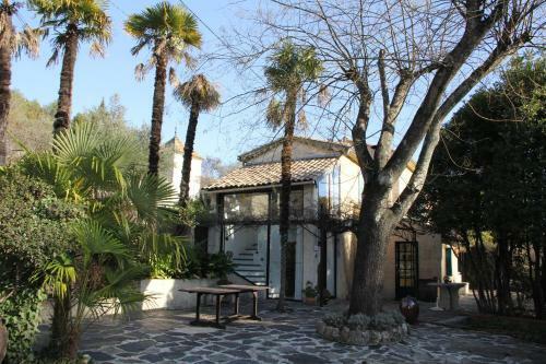 Bed & Breakfast Les Montades Chambres D'h�tes