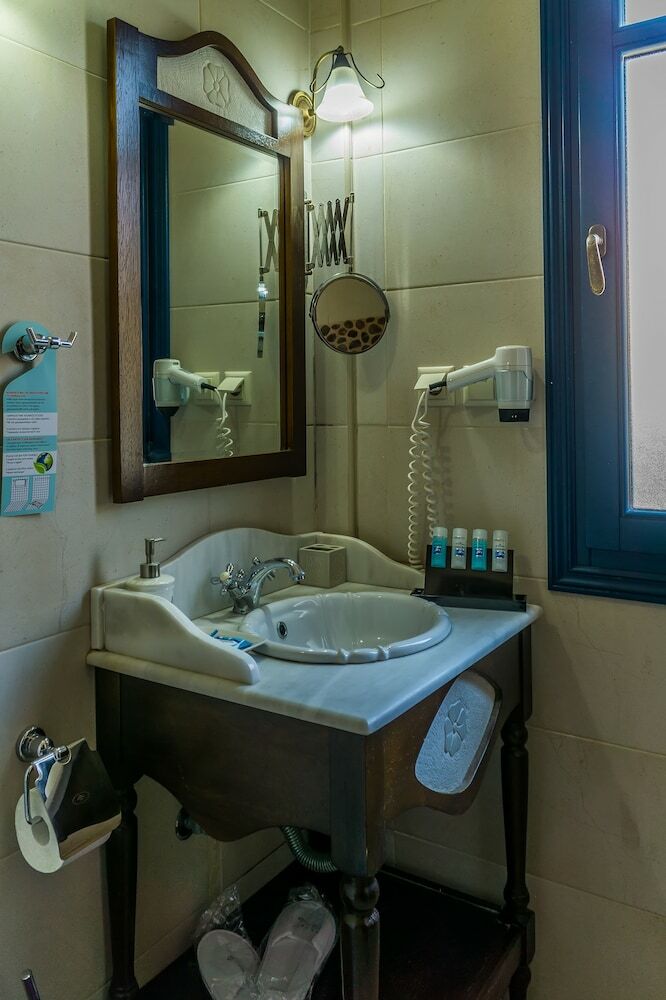 Hostal Epavlis Boutique