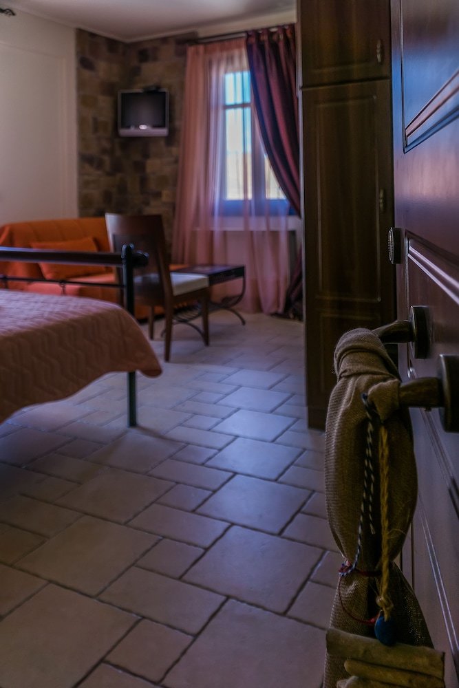 Hostal Epavlis Boutique