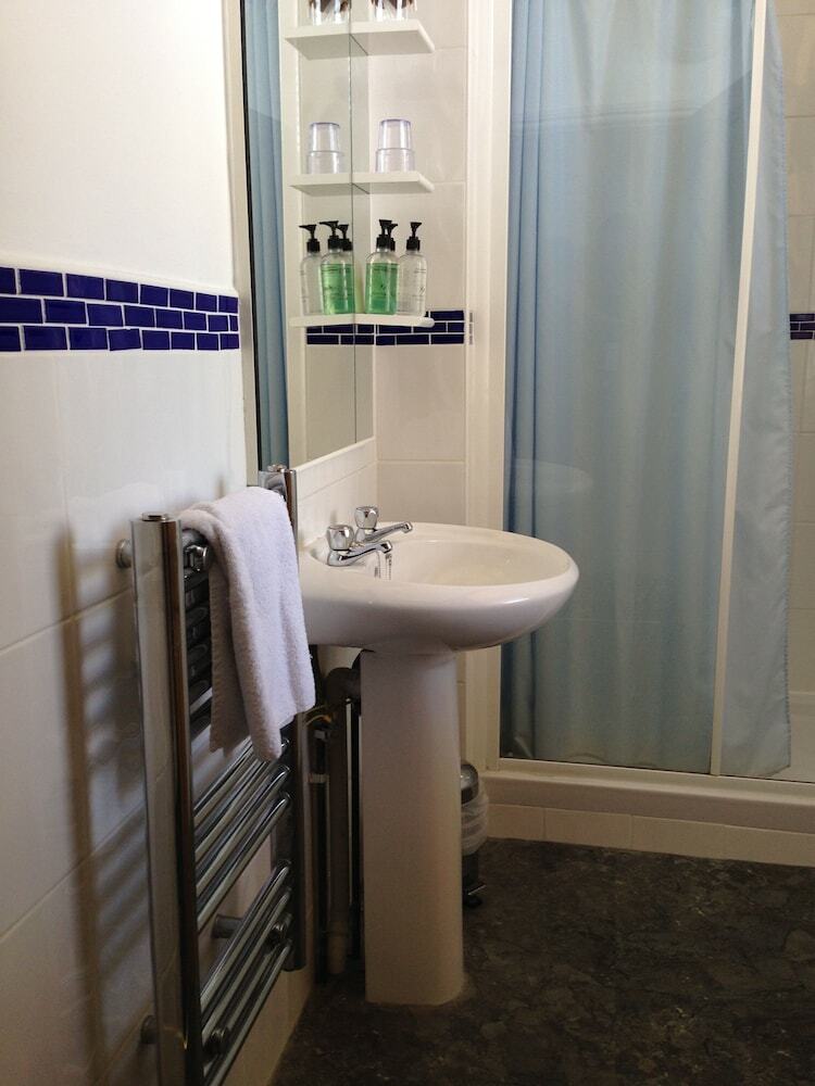 Hostal Devonshire House