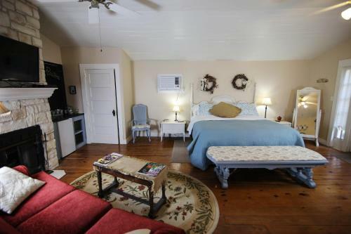 Bed & Breakfast Iron Horse Inn